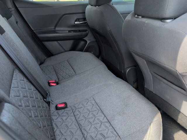 Used 2025 Nissan Kicks SV FWD image 17