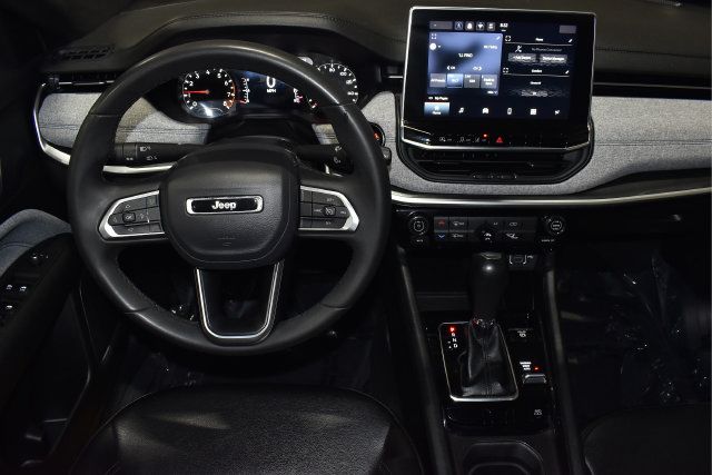 Certified 2024 Jeep Compass Latitude AWD/4WD image 29