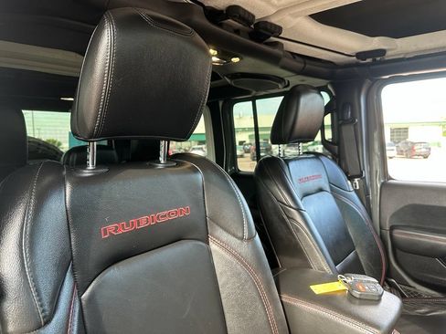 Used 2019 Jeep Wrangler Unlimited Rubicon AWD/4WD image 17