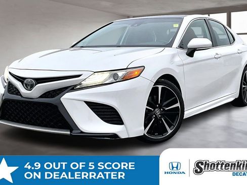 Used 2019 Toyota Camry XSE image 1