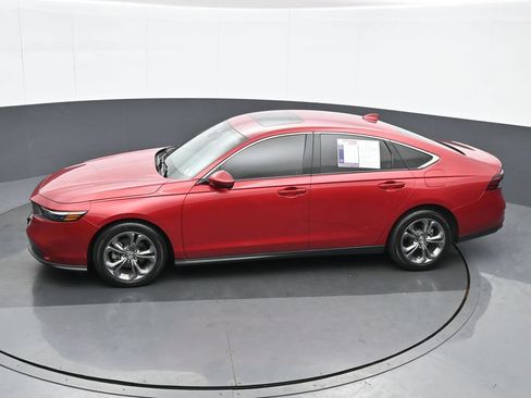 Used 2024 Honda Accord EX image 18