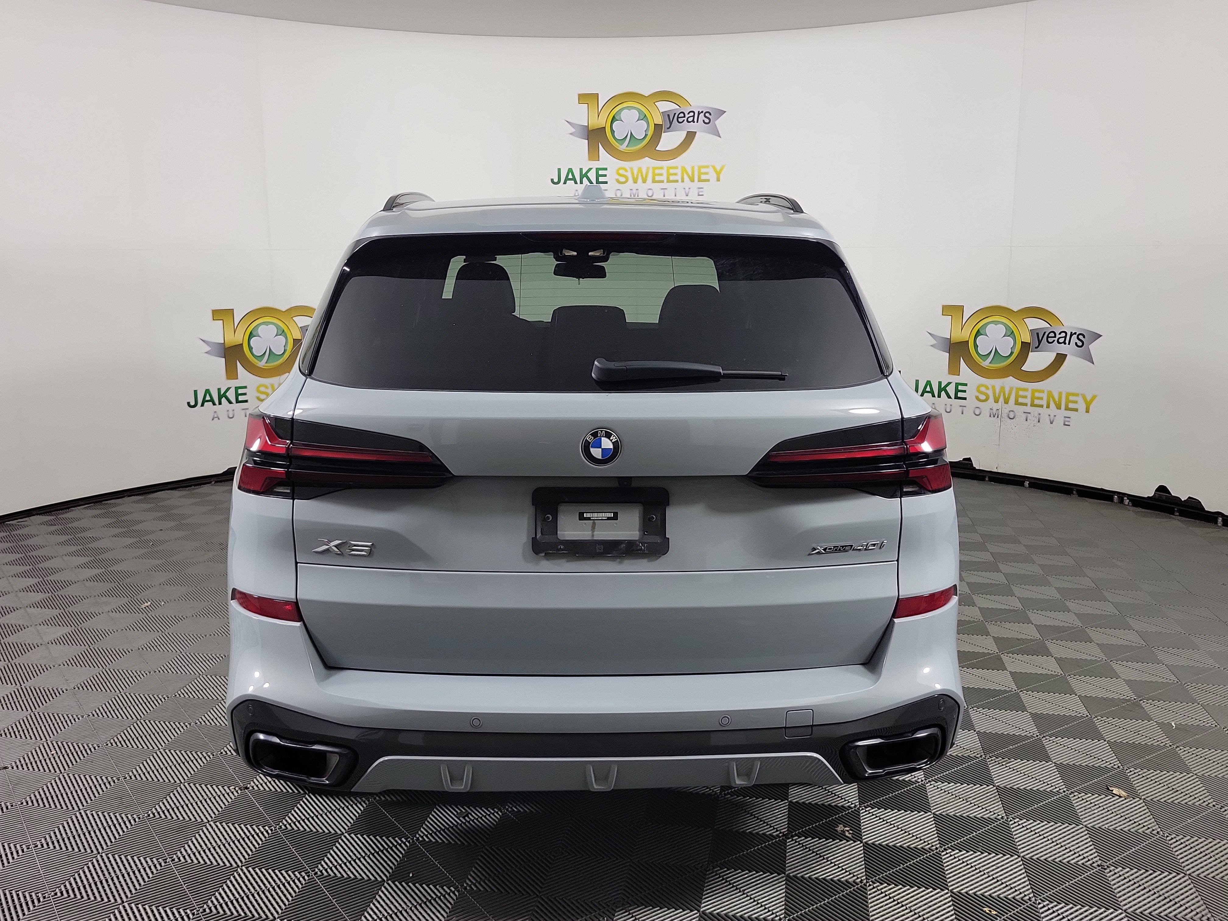 Certified 2024 BMW X5 xDrive40i w/ M Sport Package AWD/4WD image 3