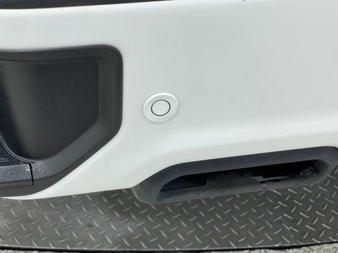 Used 2023 GMC Sierra 1500 AT4 w/ Technology Package image 12