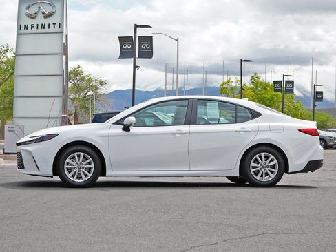Used 2025 Toyota Camry LE FWD image 6
