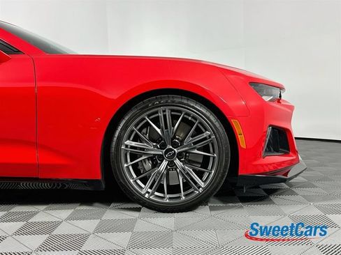 Used 2022 Chevrolet Camaro ZL1 RWD image 44