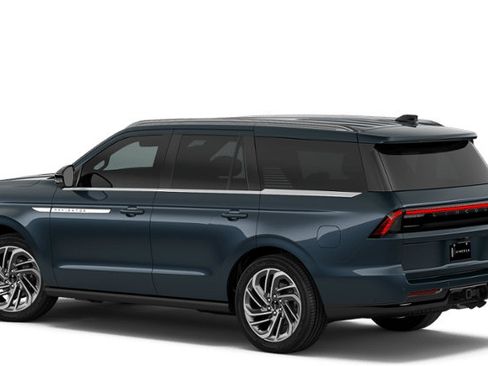New 2026 Lincoln Navigator Reserve AWD/4WD image 30