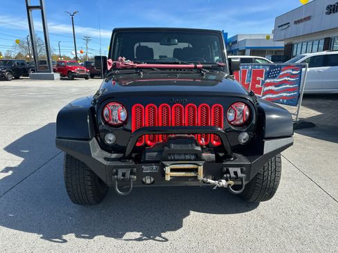 Used 2017 Jeep Wrangler Sport image 3