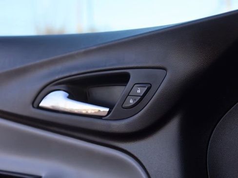 Certified 2022 Chevrolet Equinox LT w/ Driver Convenience Package image 26