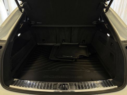 Certified 2023 Porsche Cayenne Turbo image 28