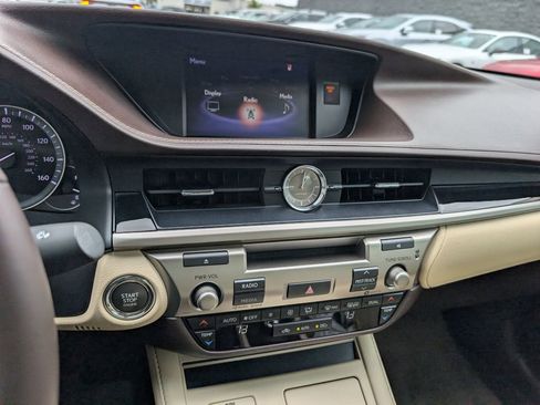 Used 2018 Lexus ES 350 w/ Accessory Package 2 FWD image 19