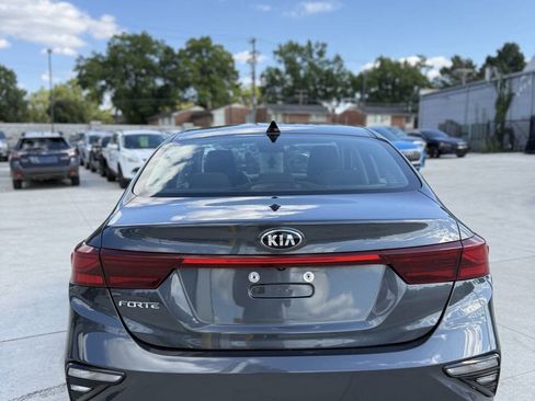 Used 2020 Kia Forte LXS FWD image 5