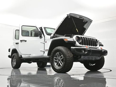 New 2026 Jeep Gladiator Mojave w/ Safety Group AWD/4WD image 49