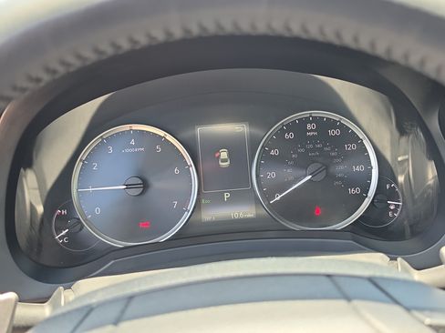 Used 2025 Lexus IS 350 F Sport RWD image 32
