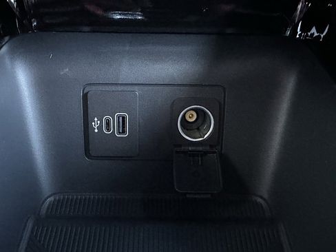 New 2026 Ford Explorer Platinum image 35