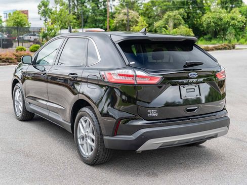 Used 2024 Ford Edge SEL image 5