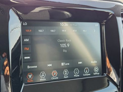 Used 2020 Jeep Compass Latitude FWD image 19