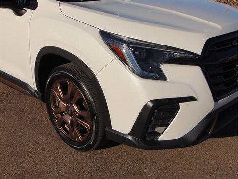 Certified 2025 Subaru Ascent Bronze Edition image 2