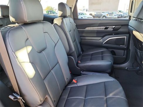 New 2025 Kia Telluride EX image 17