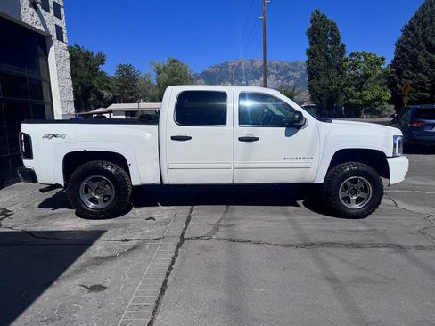 Used 2010 Chevrolet Silverado 1500 LT AWD/4WD image 11