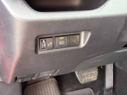 Used 2025 Toyota RAV4 LE AWD/4WD image 10