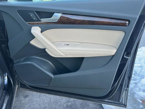 Used 2019 Audi Q5 2.0T Premium Plus w/ Premium Plus Package image 18