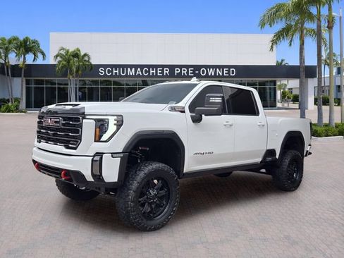 Used 2024 GMC Sierra 2500 AT4 w/ AT4 Premium Plus Package AWD/4WD image 3