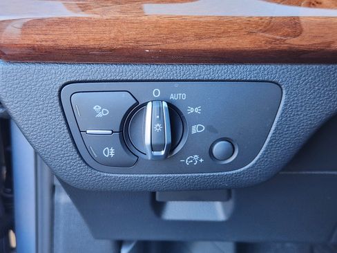 Used 2023 Audi Q5 2.0T Premium w/ Convenience Package image 25