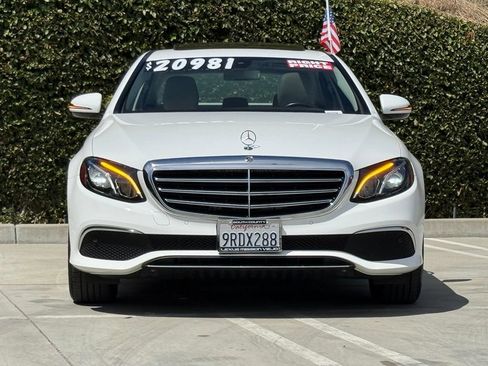 Used 2018 Mercedes-Benz E 300 image 4