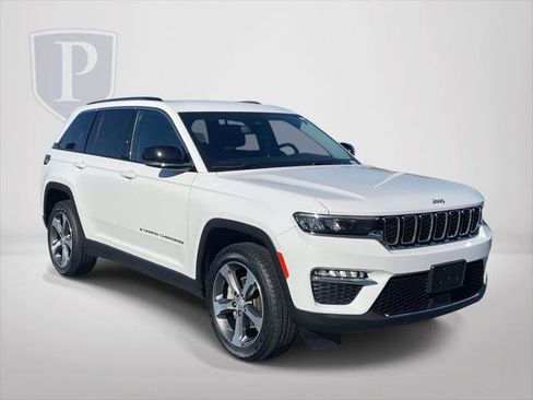 Certified 2023 Jeep Grand Cherokee Limited image 1