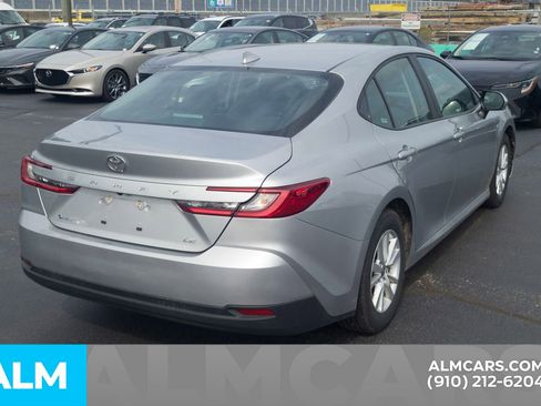 Used 2025 Toyota Camry LE image 6