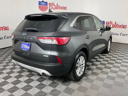 Certified 2020 Ford Escape SE image 3