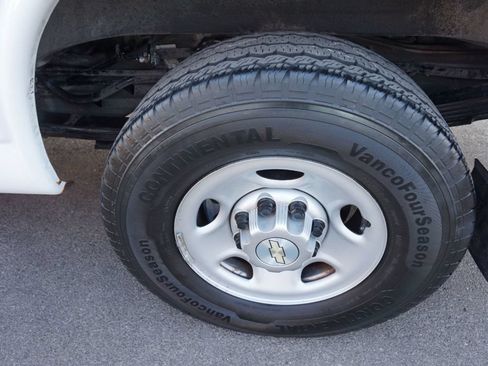 Used 2020 Chevrolet Express 3500 Extended w/ Driver Convenience Package RWD image 13