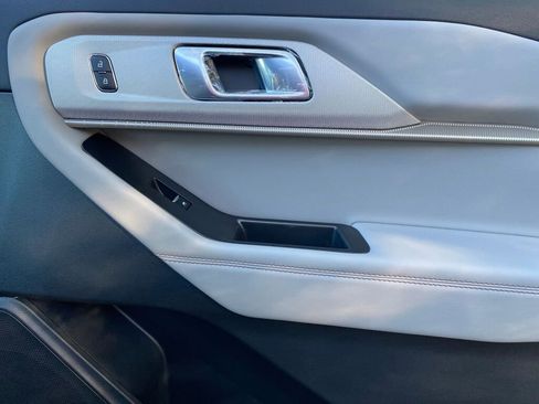 New 2026 Ford Explorer Active w/ Active Comfort Package image 21