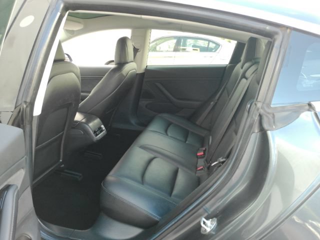 Used 2018 Tesla Model 3 Long Range RWD image 19