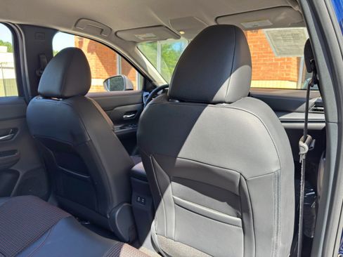 Used 2025 Nissan Kicks SR FWD image 30