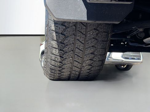 Used 2022 Chevrolet Silverado 1500 LTZ w/ LTZ Premium Package image 44