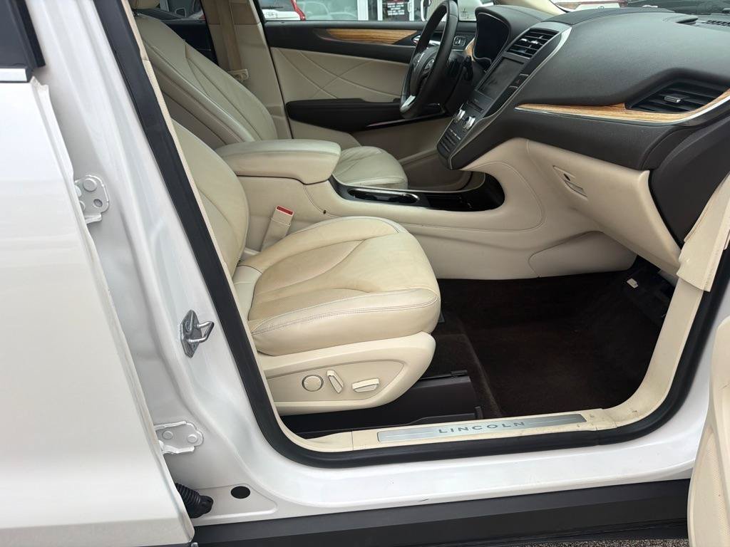 Used 2015 Lincoln MKC AWD w/ Equipment Group 101A Select image 9