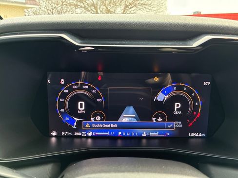 Used 2024 Chevrolet Colorado Z71 w/ Z71 Convenience Package 2 image 16