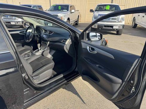 Used 2015 Nissan Sentra S image 14