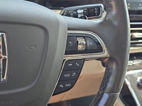 Used 2021 Lincoln Navigator Reserve w/ Luxury Package AWD/4WD image 13