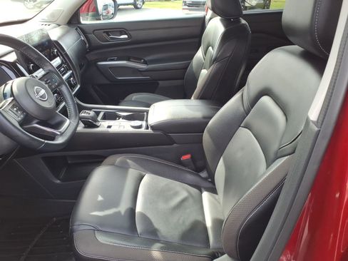 Used 2022 Nissan Pathfinder SL w/ SL Premium Package image 9