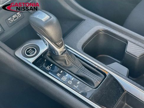 Used 2024 Nissan Sentra SV FWD image 21