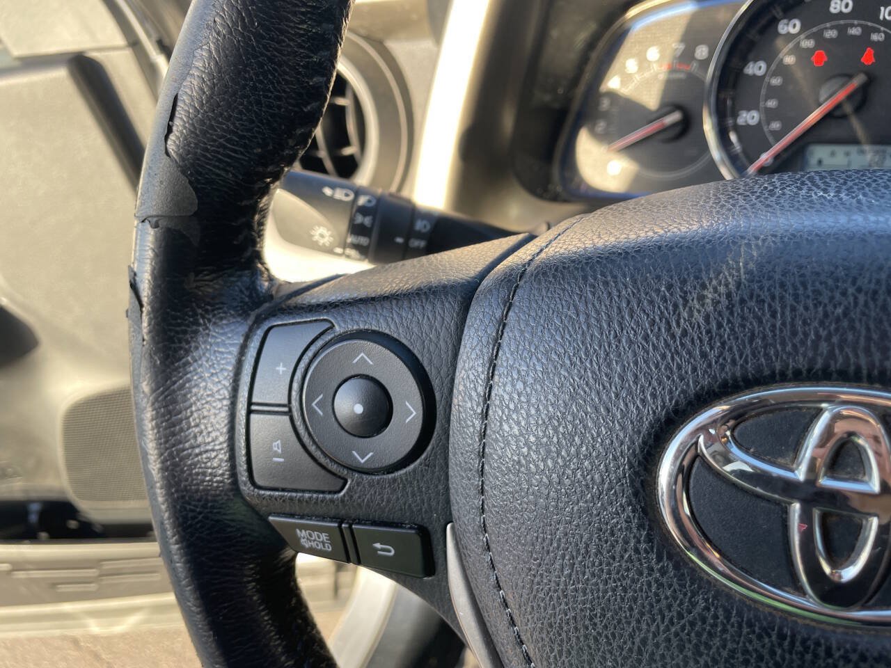 Used 2013 Toyota RAV4 Limited AWD/4WD image 15