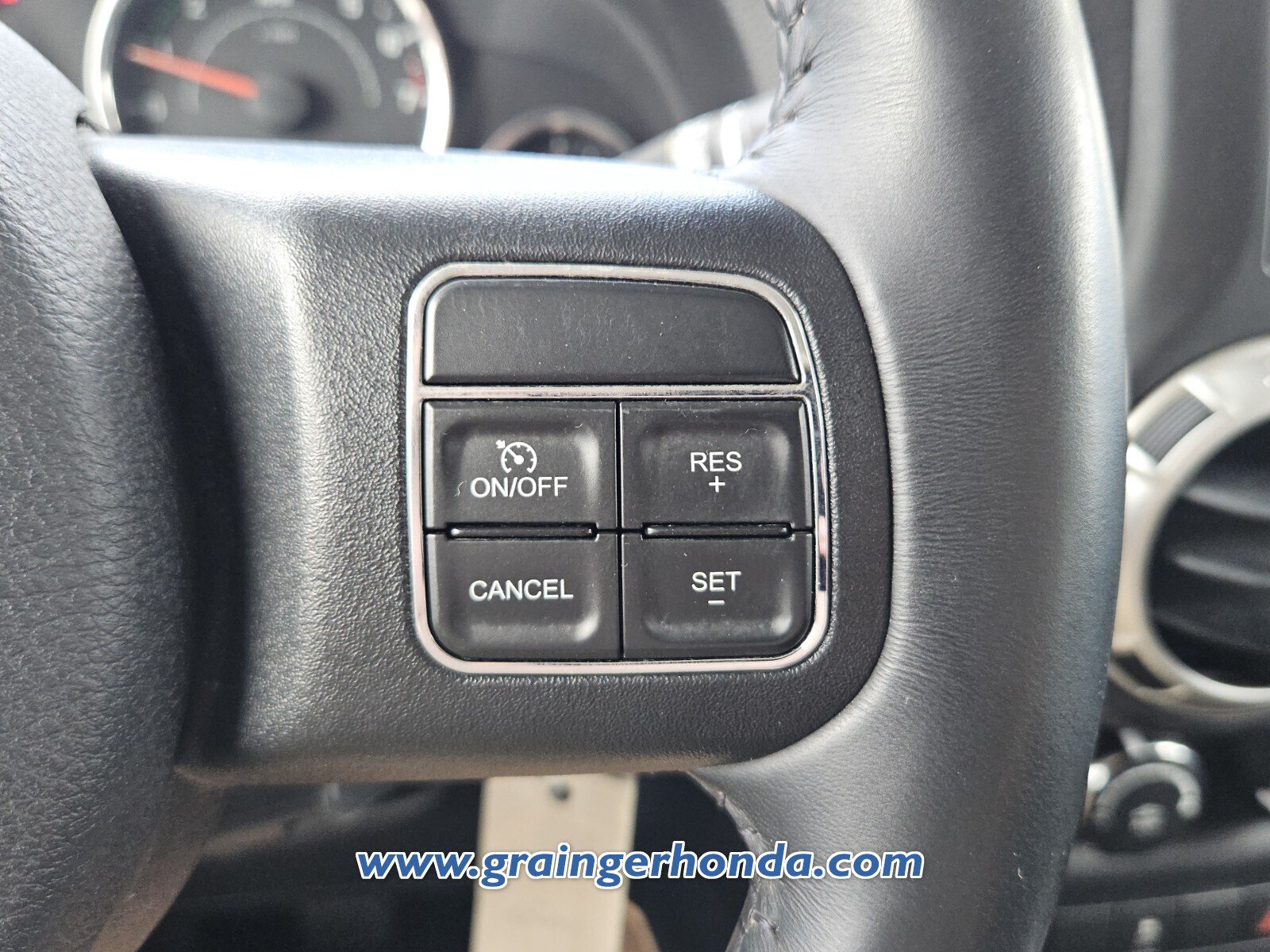 Used 2017 Jeep Wrangler Unlimited Sahara w/ Dual Top Group AWD/4WD image 19