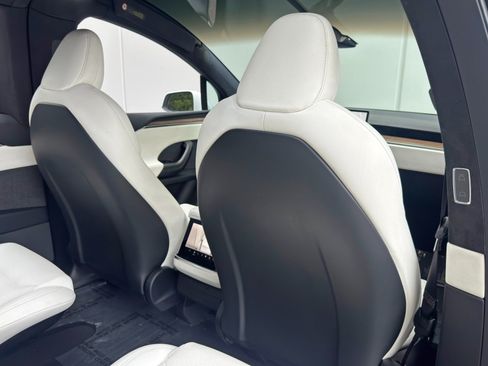 Used 2022 Tesla Model X AWD/4WD image 41