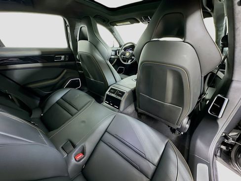 Used 2023 Porsche Panamera Turbo S image 30