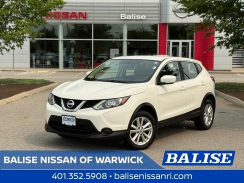 Used 2017 Nissan Rogue Sport S w/ S Appearance Package AWD/4WD image 1