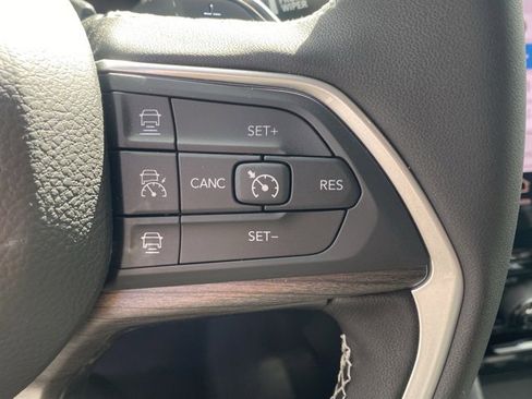 New 2025 Jeep Grand Cherokee L Limited image 19