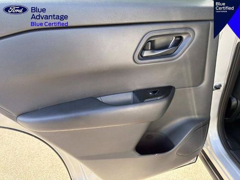 Used 2024 Nissan Rogue S FWD image 12