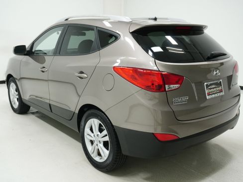 Used 2011 Hyundai Tucson GLS image 6